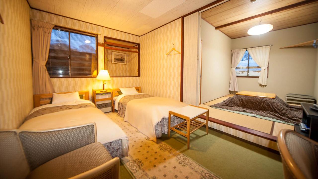 Country Inn Canadian House Мёко Экстерьер фото